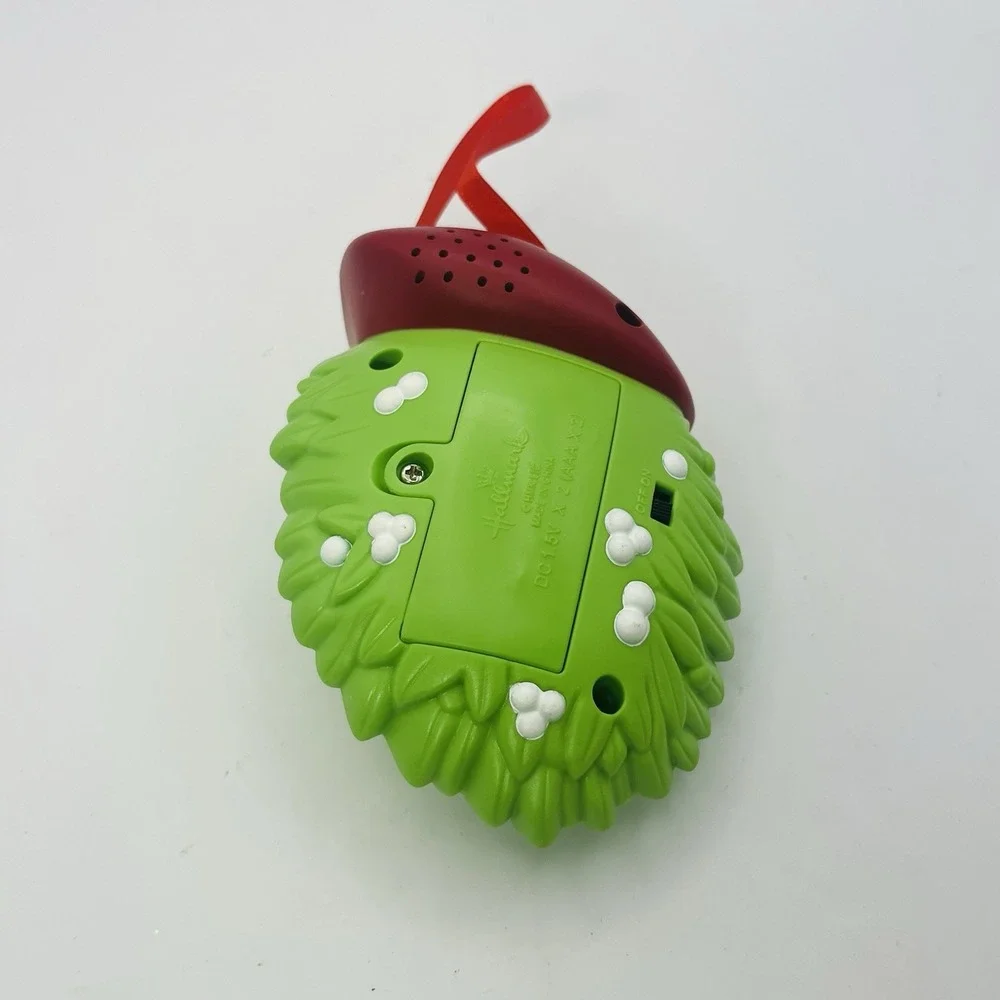 Hallmark Hoppy Hops Talking Christmas Ornament Green Hop Red Beret 2012 Novelty